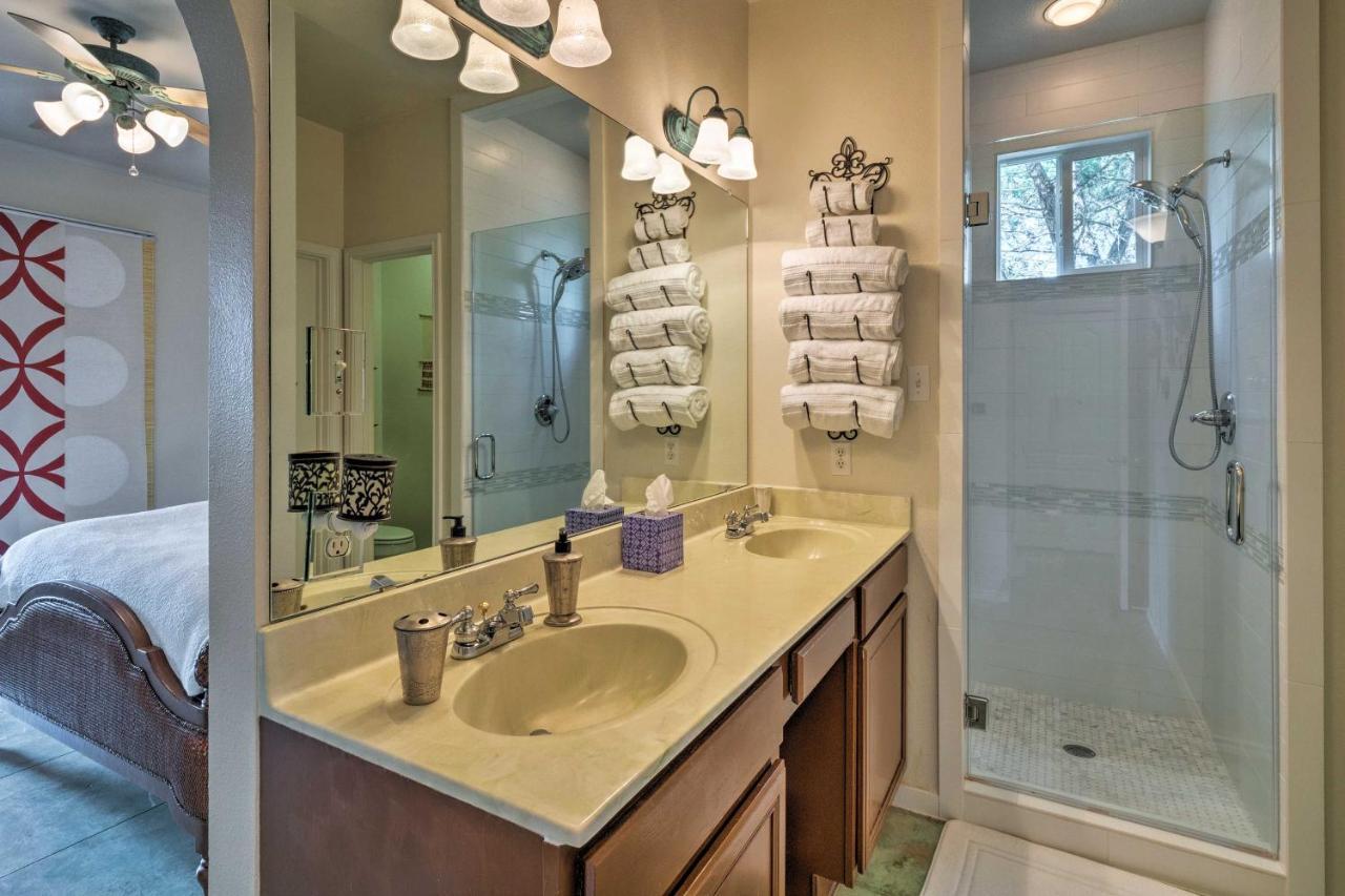 Austin Home With 2 Furnished Decks And Lake Views Exteriör bild